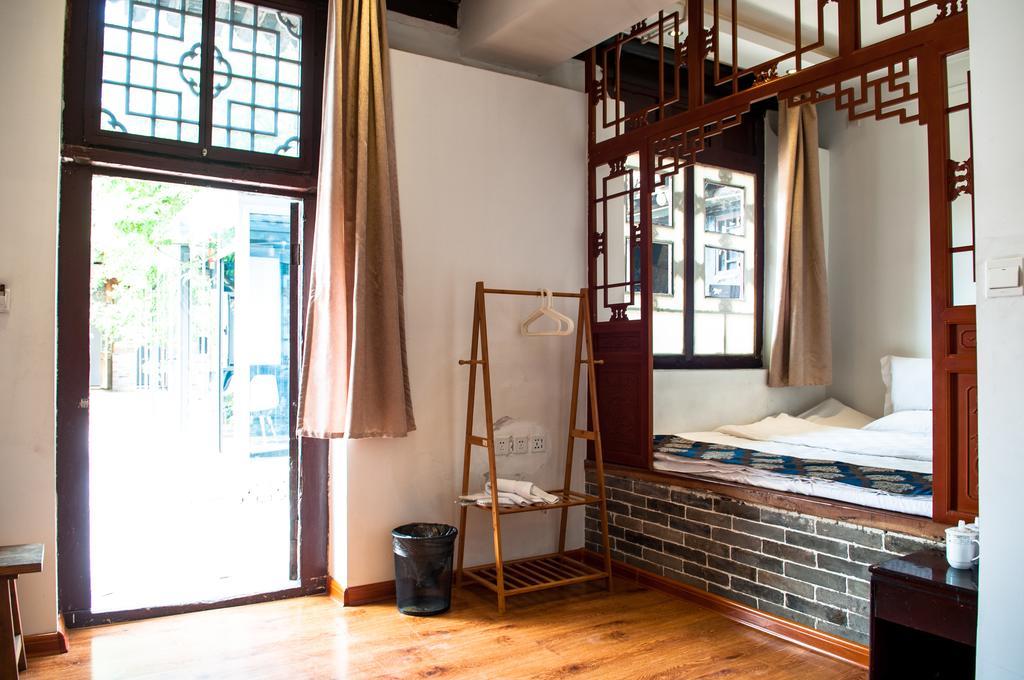 Fly By Knight Pingyao Courtyard Hotell Exteriör bild